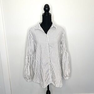 LOFT the softened Short White and Gray Striped Long Sleeve Button Up